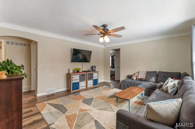 $319,900 | 2617 Rosemary Lane, High Ridge, MO 63049