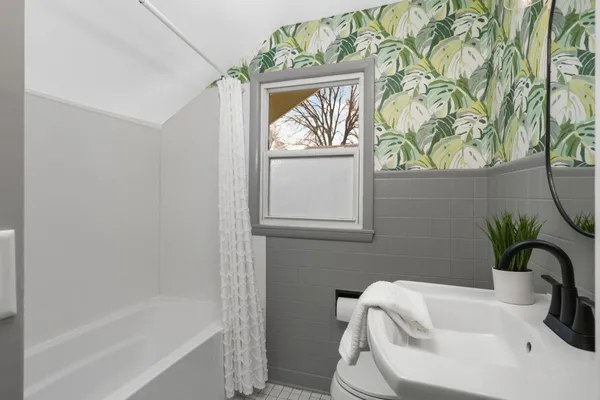 $425,000 | 4721 2nd Avenue South, Minneapolis, MN 55419