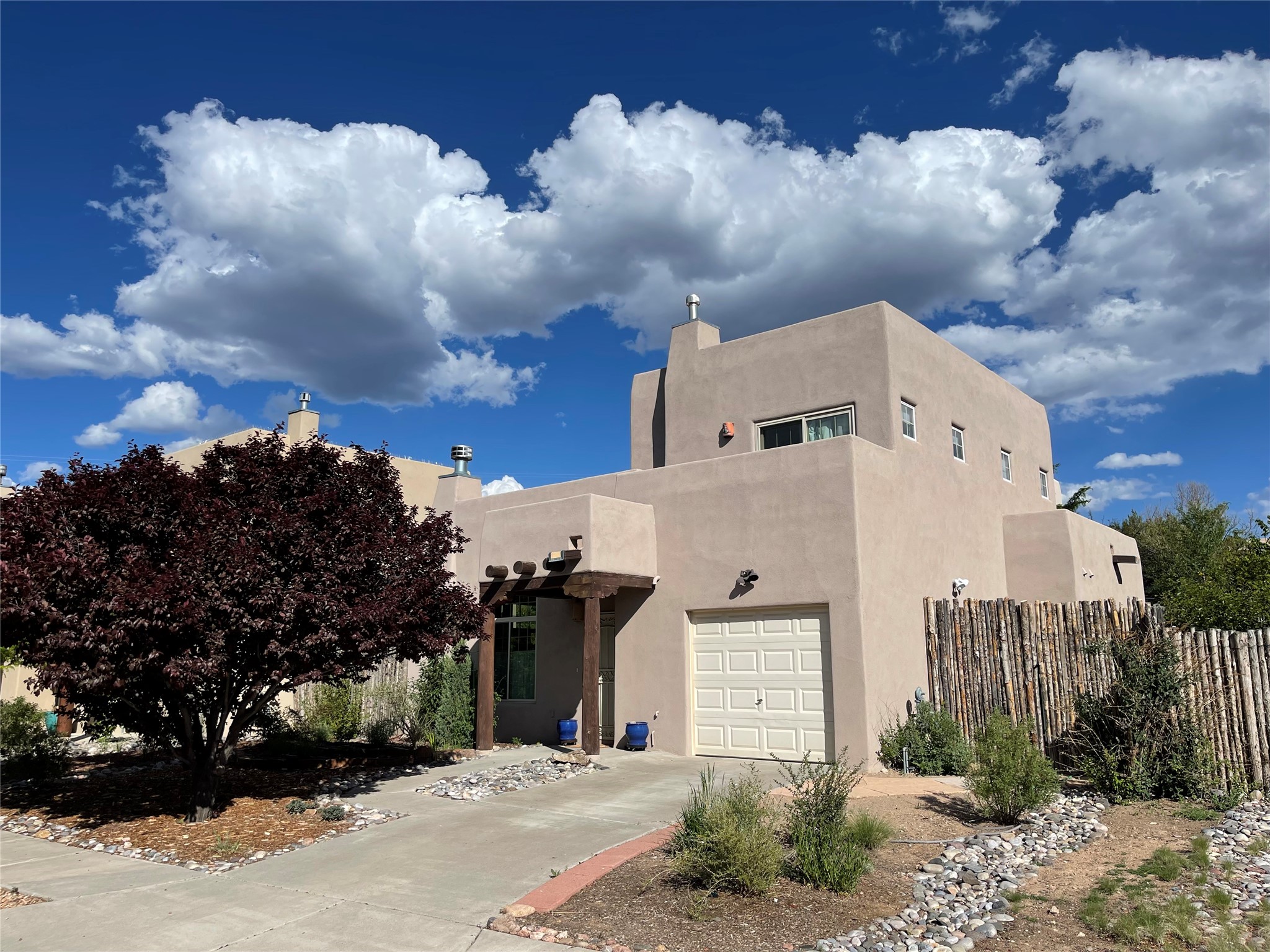 Beautiful entry, and just steps away from the walking trail