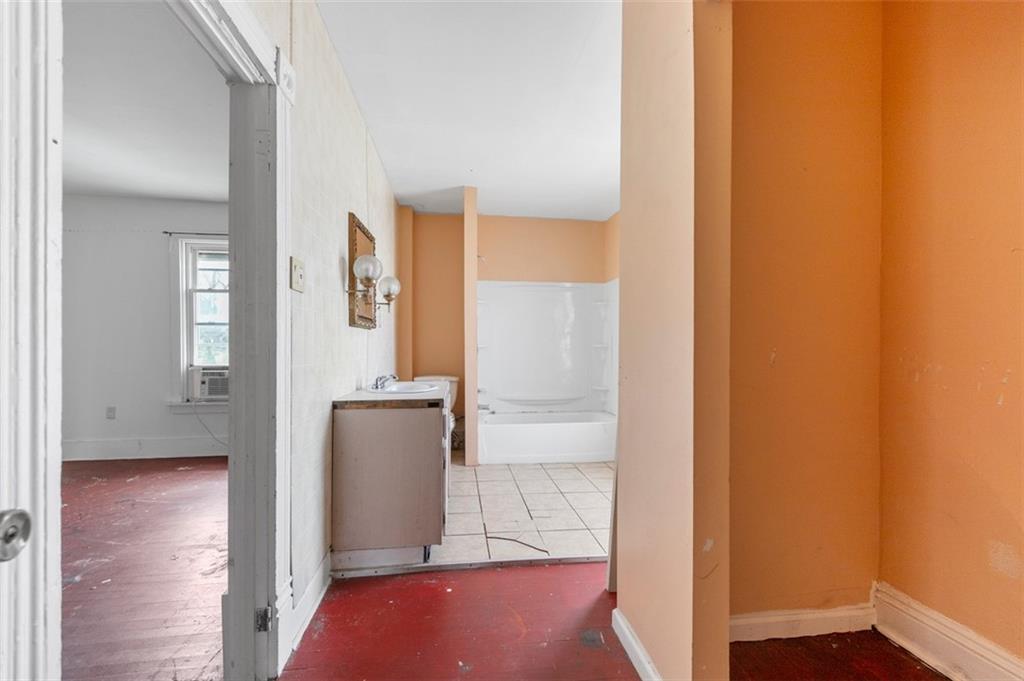 303 Agnew Road Jeannette, PA 15644 - Photo 11 of 28