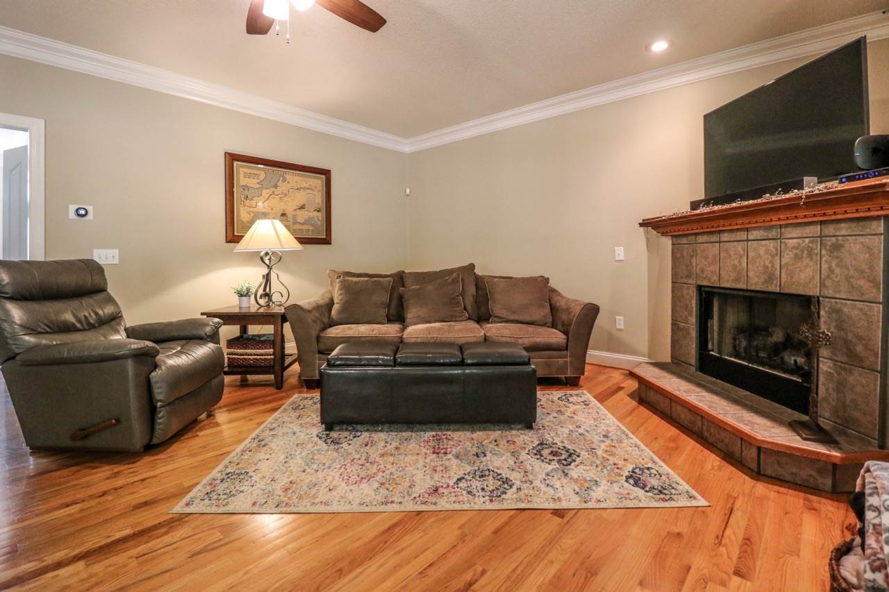 215 Earles Fort Road Landrum, SC 29356 - Photo 4 of 36