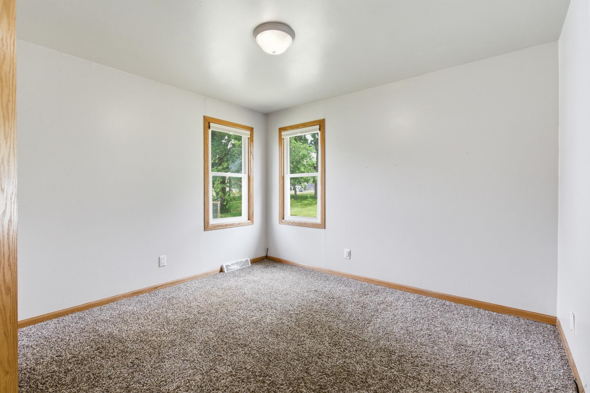503 11th Street Brodhead, WI 53520 - Photo 10 of 20