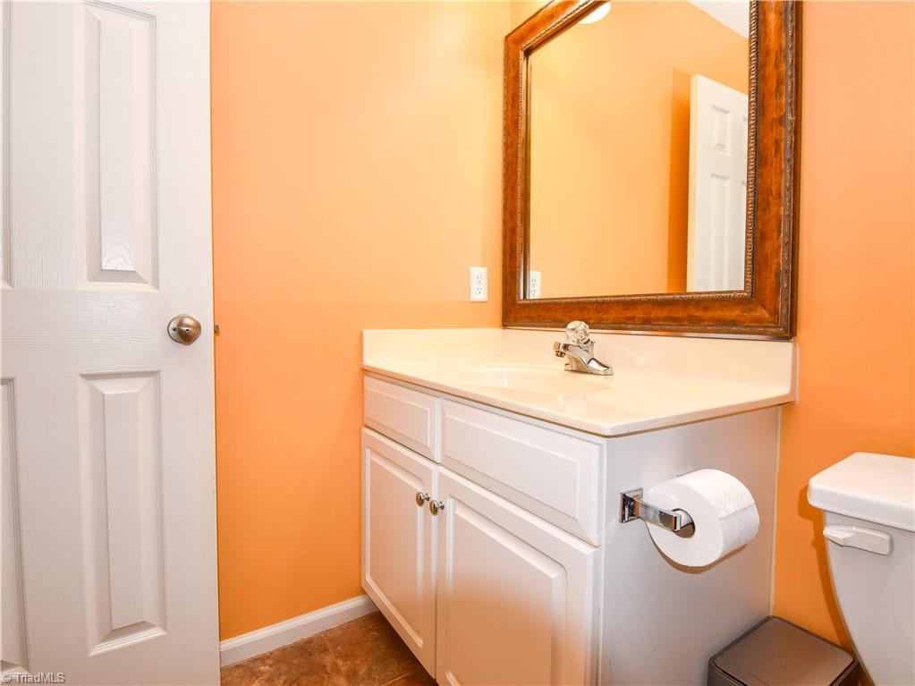 4017 Preswick Court High Point, NC 27265 - Photo 27 of 36