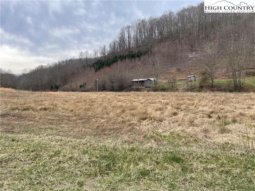 1275 Big Windfall Road Lansing, NC 28643 - Photo 6 of 43 Gallery Image 6