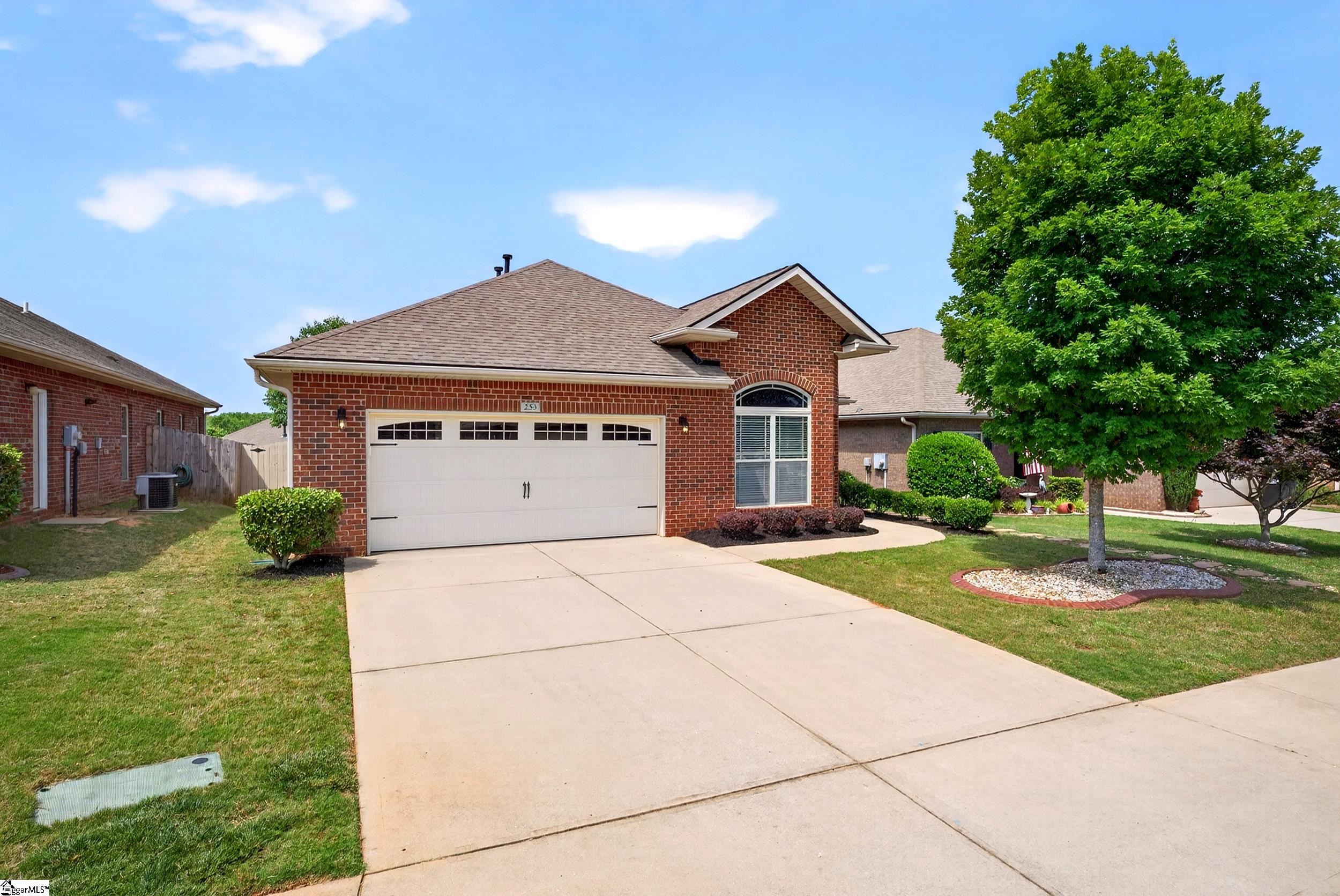 253 Scottish Avenue Simpsonville, SC 29680 - Photo 2 of 37