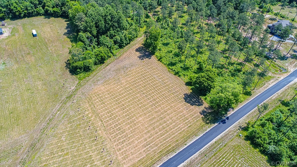 7028 Scotland Woods Road Hanover, VA 23069 - Photo 3 of 10 Gallery Image 3