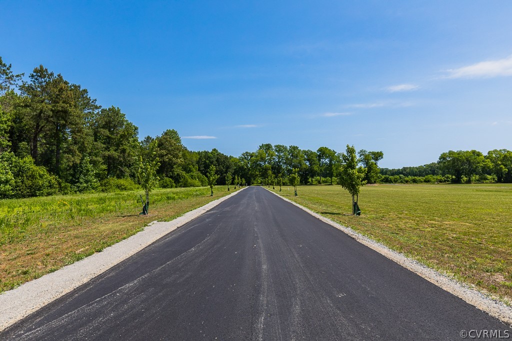 7028 Scotland Woods Road Hanover, VA 23069 - Photo 6 of 10 Gallery Image 6