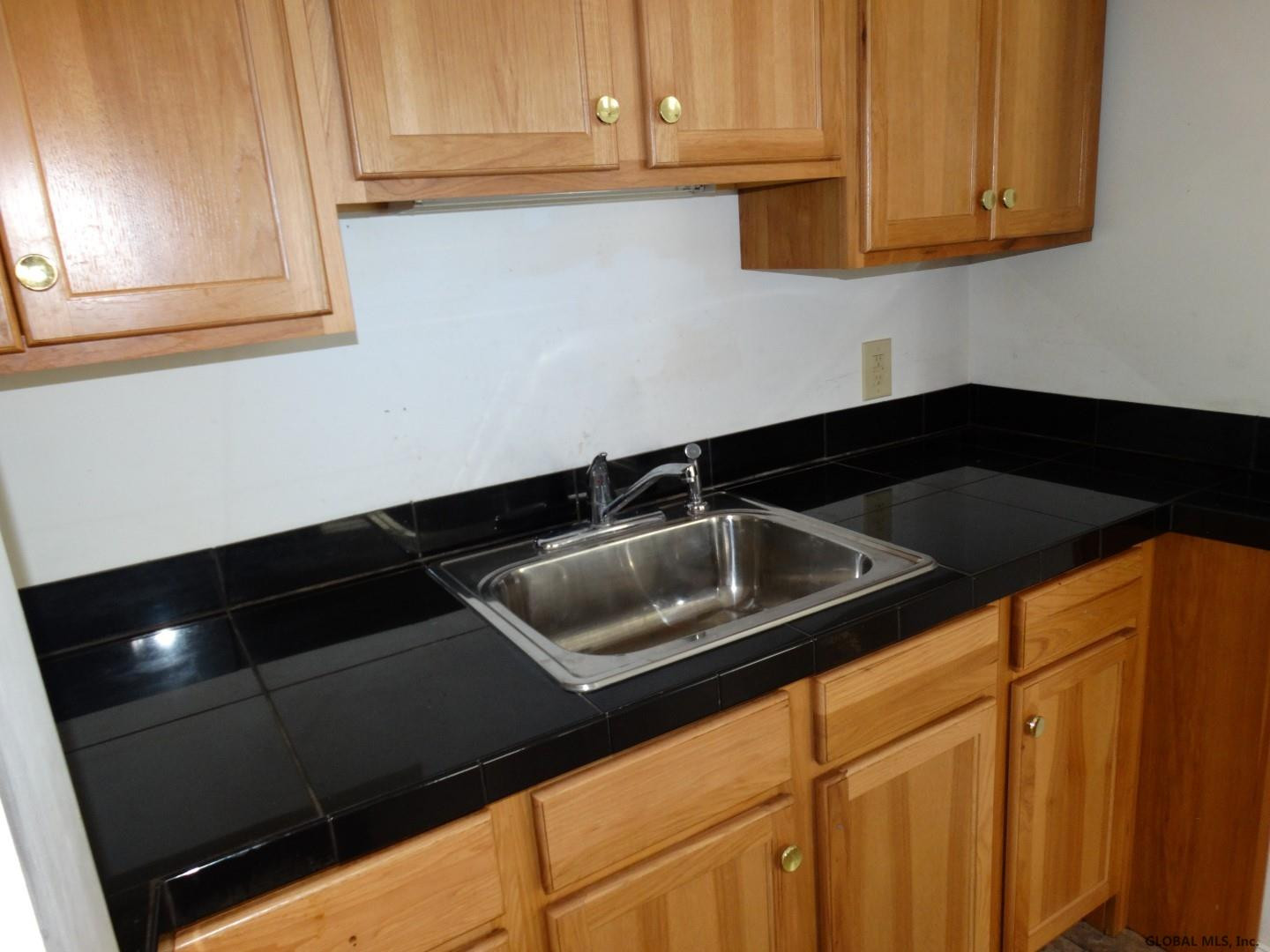 1814 Lenox Road Schenectady, NY 12308 - Photo 5 of 23 Photo 5