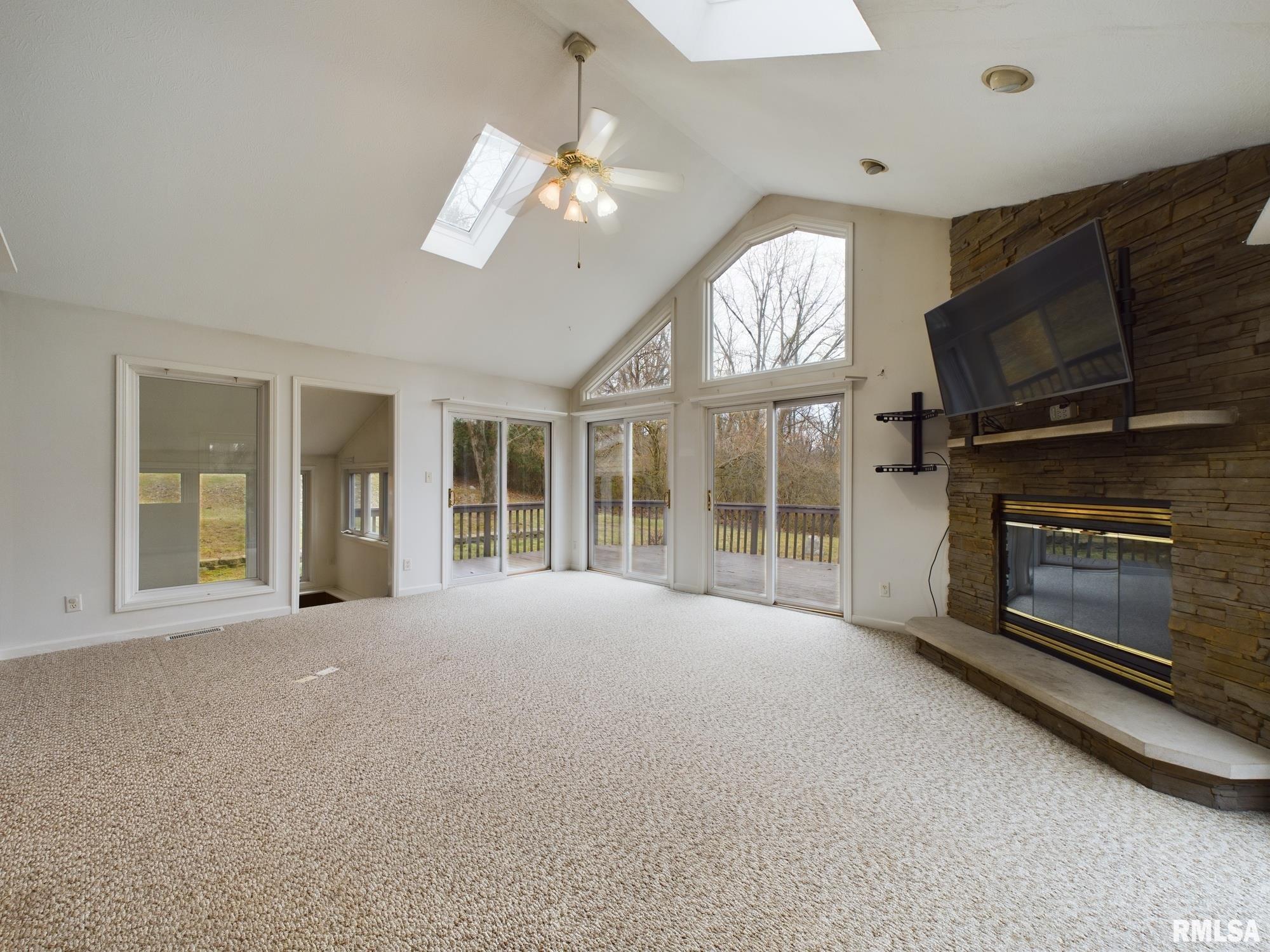 13985 Harris Road Athens, IL 62613 - Photo 4 of 17 Gallery Image 4