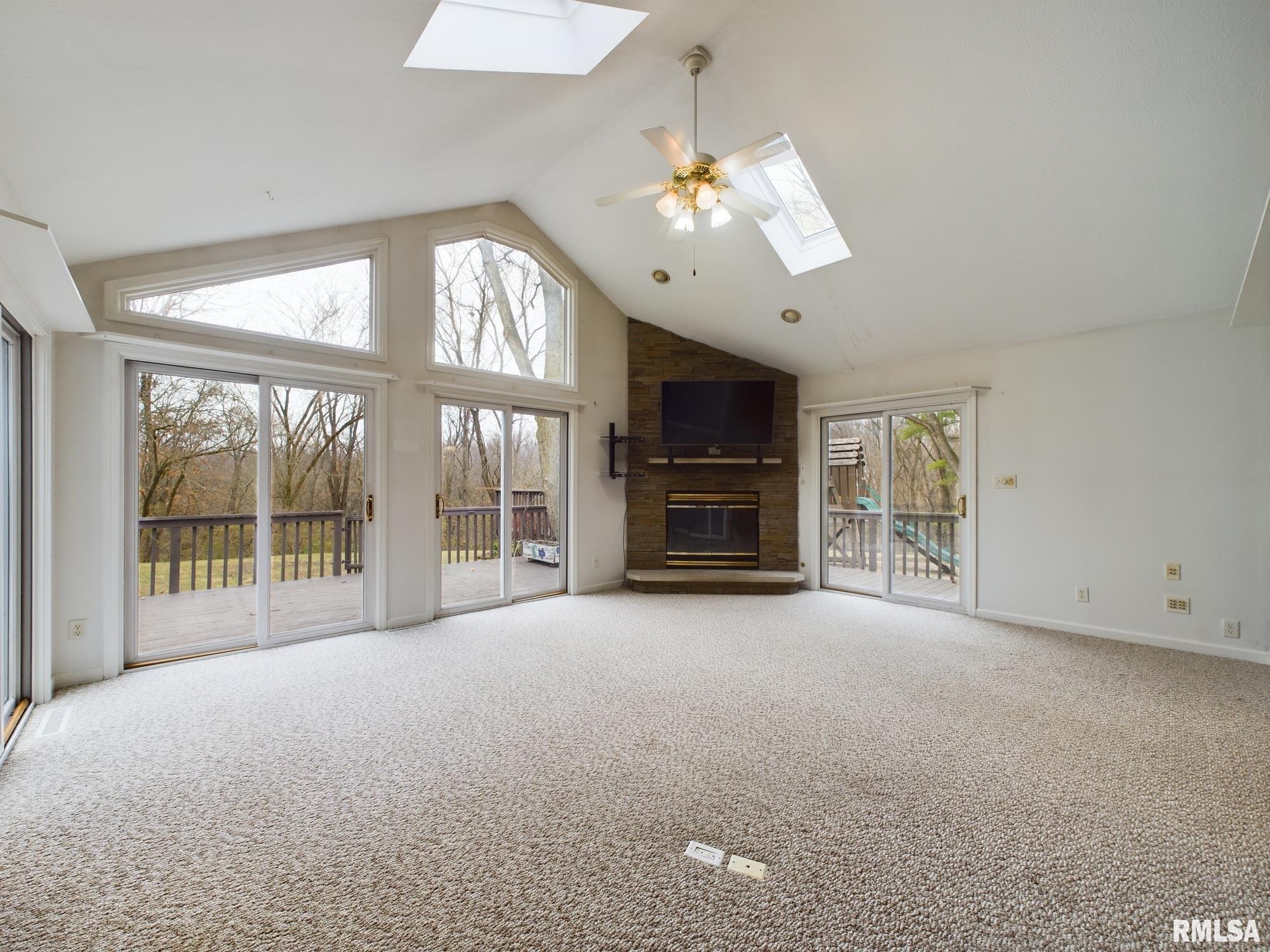 13985 Harris Road Athens, IL 62613 - Photo 5 of 17 Gallery Image 5