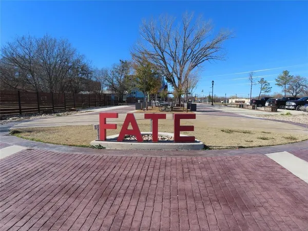 $1,649 | 112 Greenhill Lane, Unit 204, Fate, TX 75087