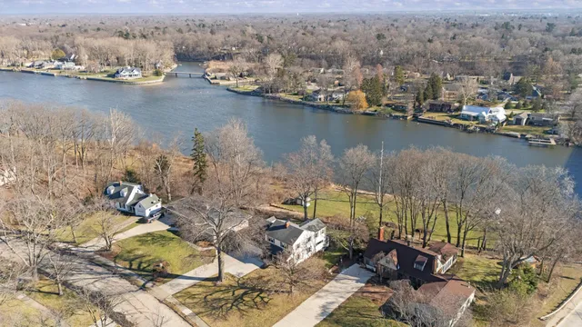 $749,000 | 2511 Riverwood Terrace, St. Joseph, MI 49085