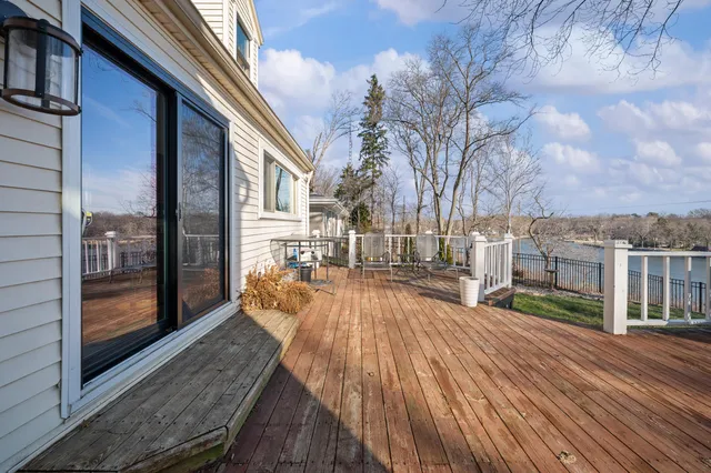 $749,000 | 2511 Riverwood Terrace, St. Joseph, MI 49085