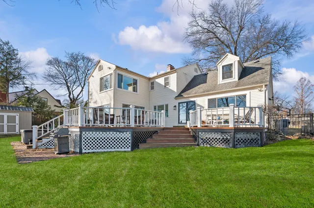 $749,000 | 2511 Riverwood Terrace, St. Joseph, MI 49085