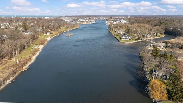 $749,000 | 2511 Riverwood Terrace, St. Joseph, MI 49085