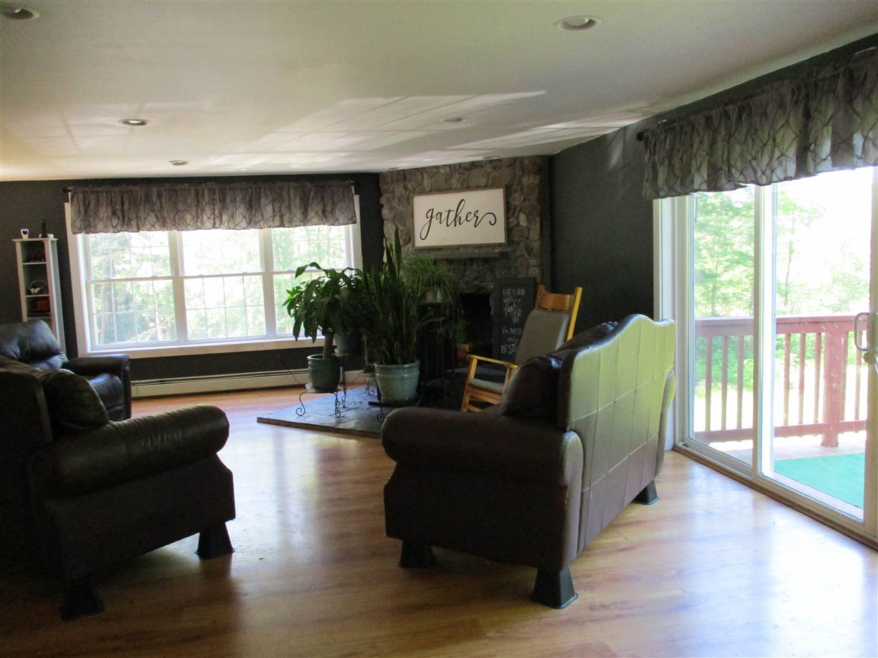 79 Frost Road Derry, NH 03038 - Photo 11 of 35