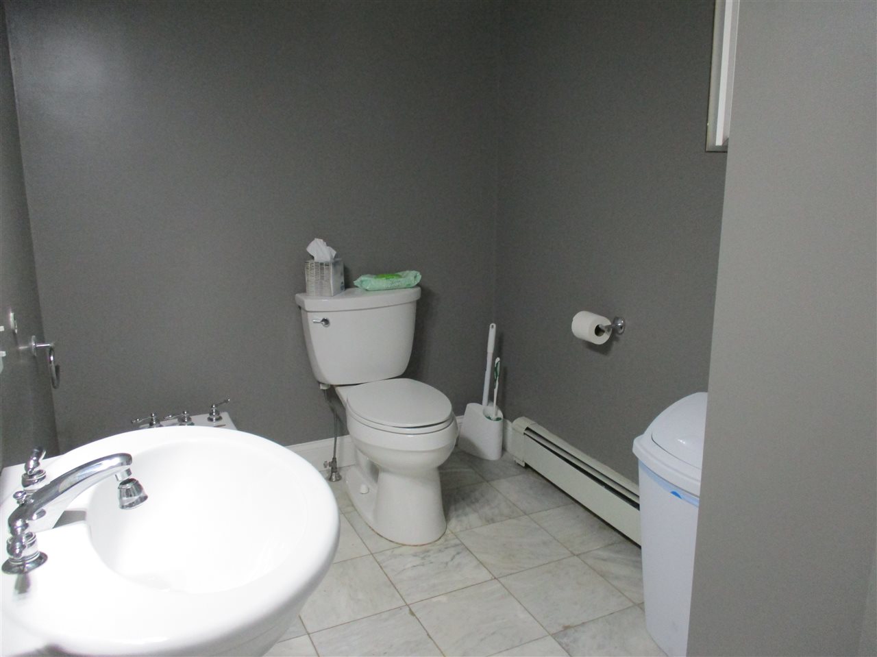 79 Frost Road Derry, NH 03038 - Photo 21 of 35