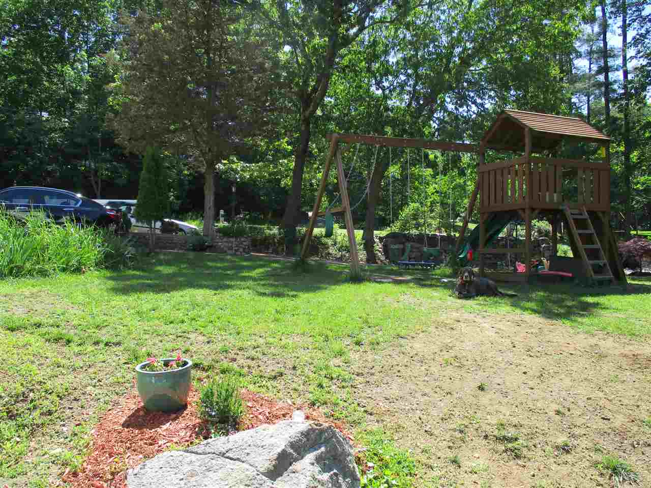 79 Frost Road Derry, NH 03038 - Photo 27 of 35