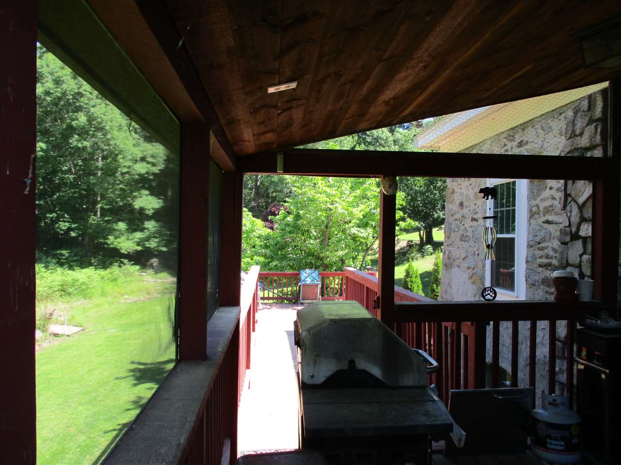 79 Frost Road Derry, NH 03038 - Photo 33 of 35