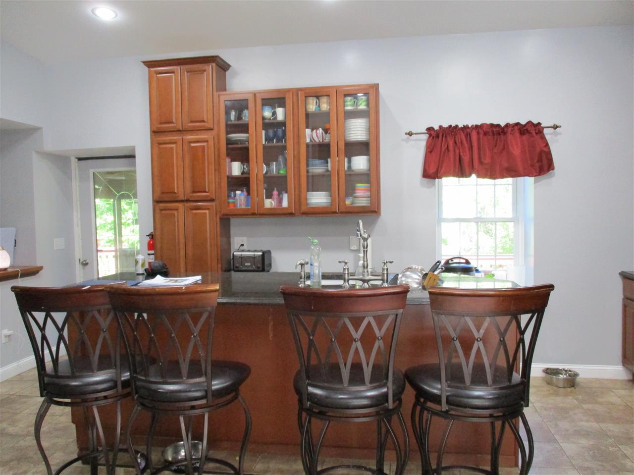 79 Frost Road Derry, NH 03038 - Photo 7 of 35
