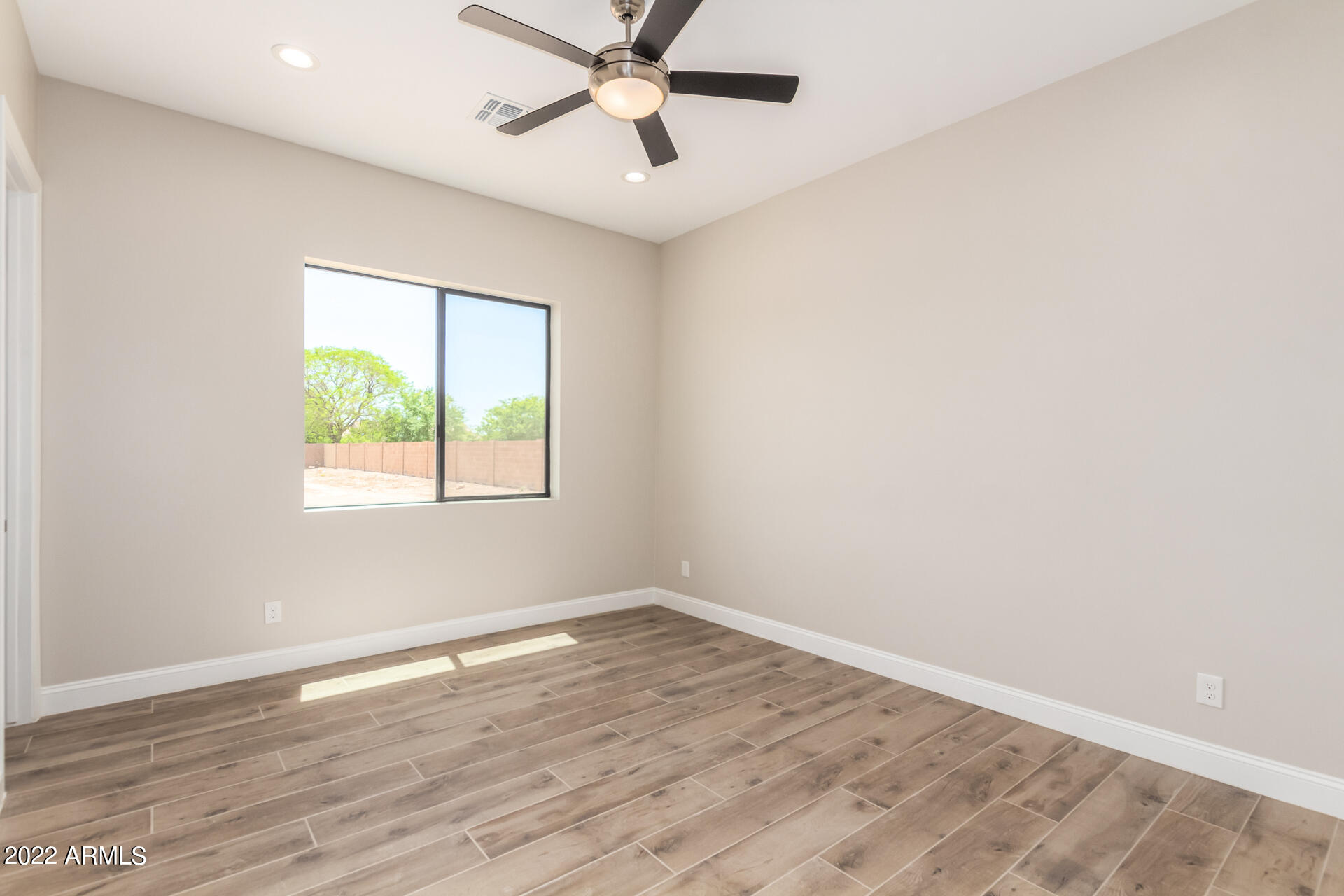 16301 West Yuma Road Goodyear, AZ 85338 - Photo 33 of 44 0036-33 - Yuma