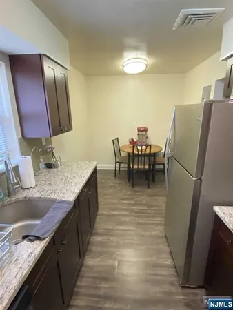 $2,800 | 280-320 Oak Street, Unit 320C, Ridgewood, NJ 07450