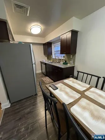 $2,800 | 280-320 Oak Street, Unit 320C, Ridgewood, NJ 07450