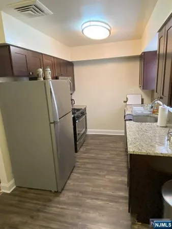 $2,800 | 280-320 Oak Street, Unit 320C, Ridgewood, NJ 07450