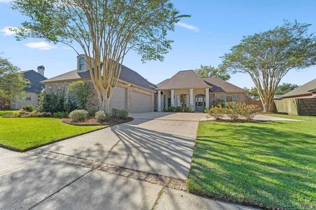 $510,999 | 37315 Lakeshore Avenue, Prairieville, LA 70769