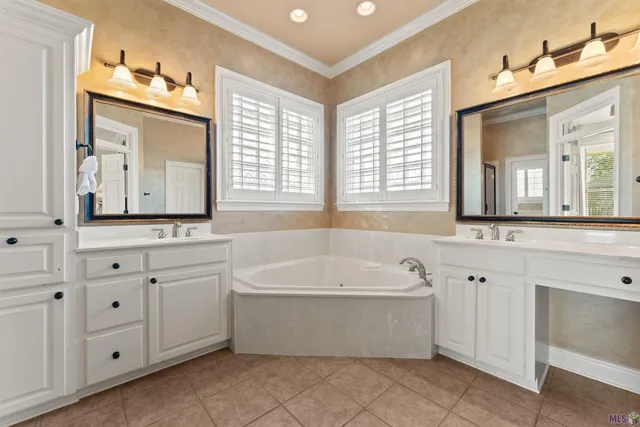 $510,999 | 37315 Lakeshore Avenue, Prairieville, LA 70769