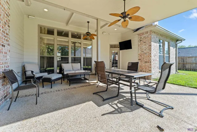 $510,999 | 37315 Lakeshore Avenue, Prairieville, LA 70769