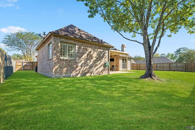 $510,999 | 37315 Lakeshore Avenue, Prairieville, LA 70769