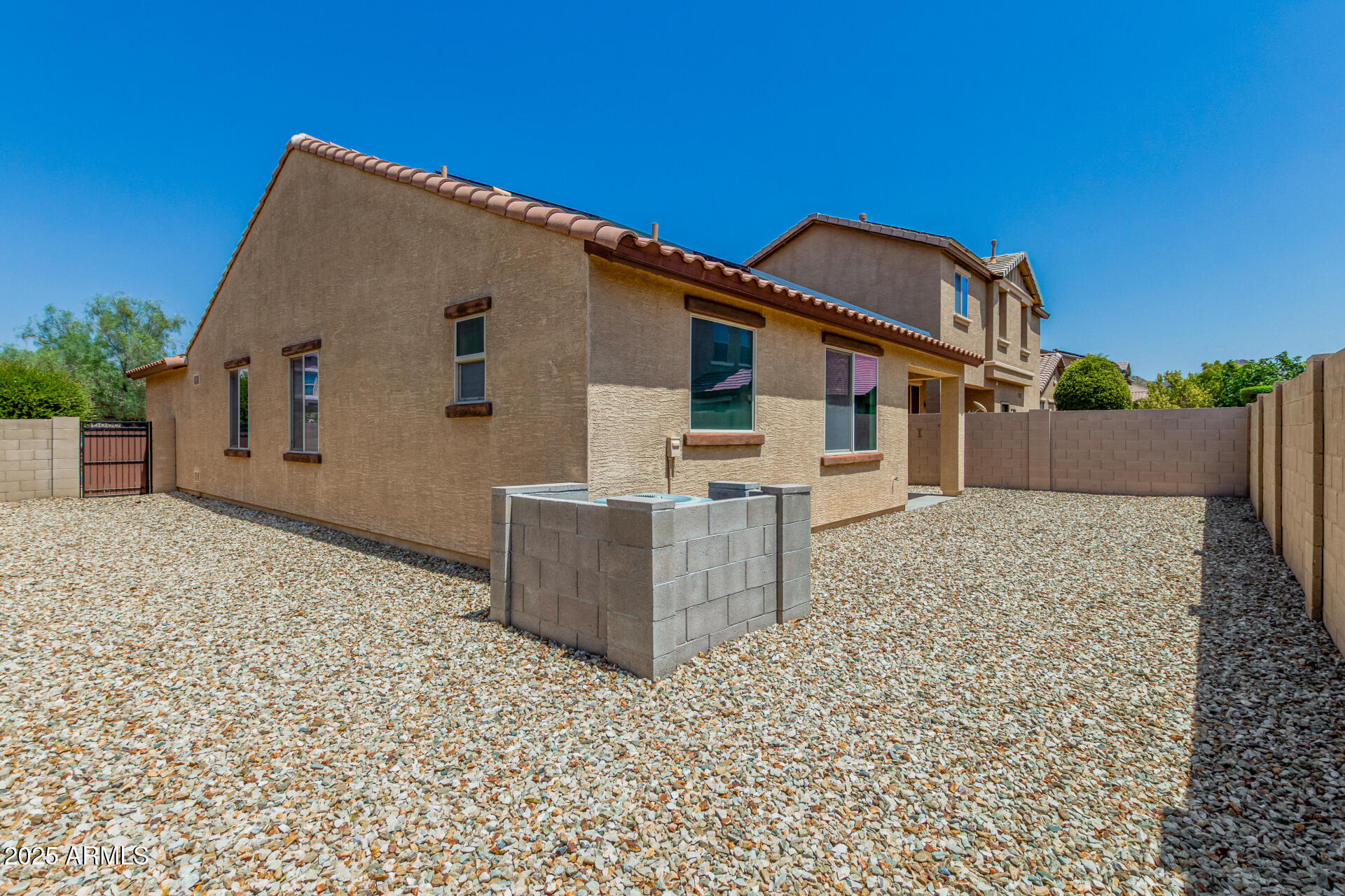 3313 West Gran Paradiso Drive Phoenix, AZ 85086 - Photo 29 of 31 front view of a house with a yard