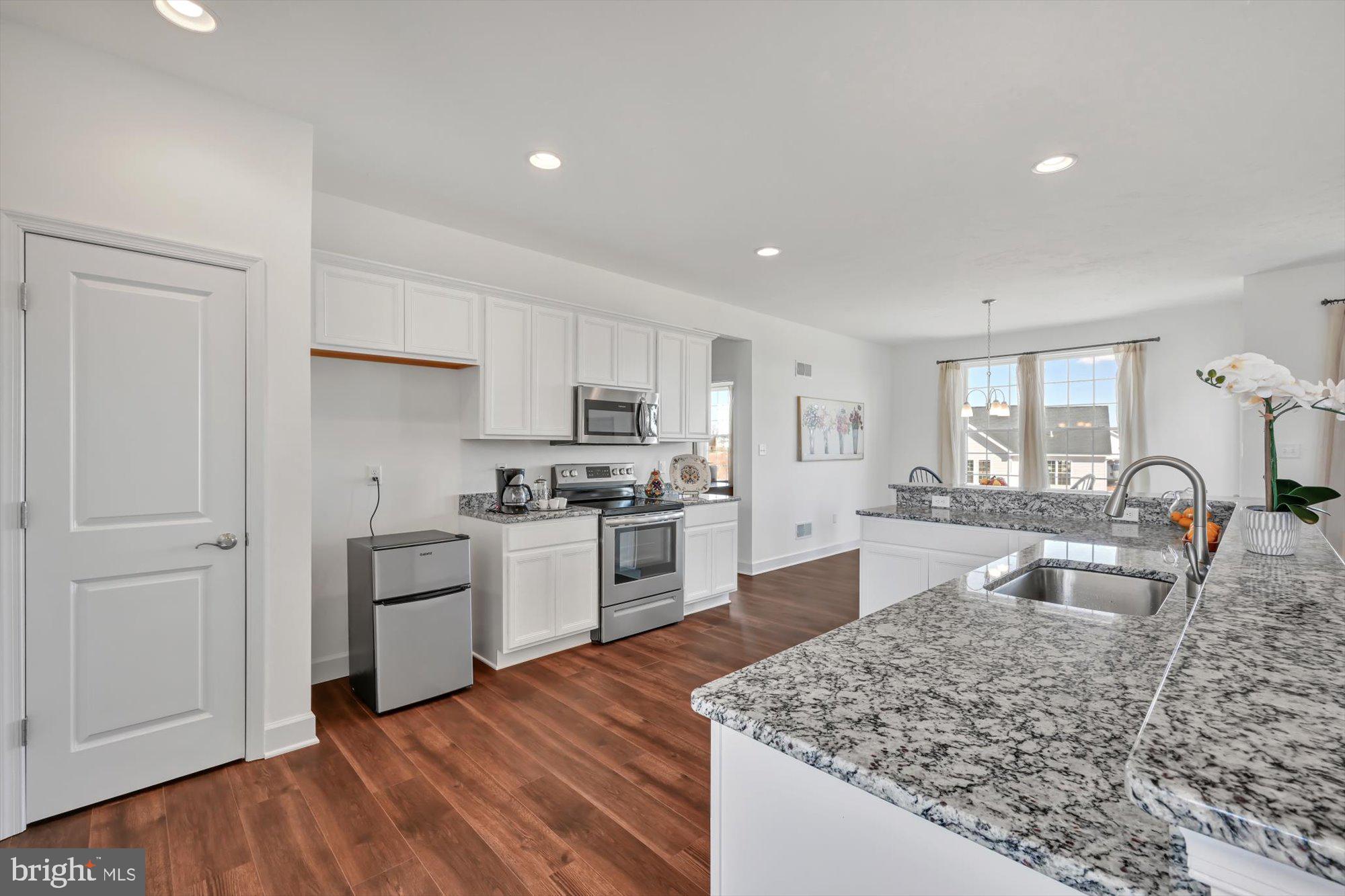 183 Fairplay Road, Unit 158 Gettysburg, PA 17325 - Photo 25 of 38 Stainless Steel appliances