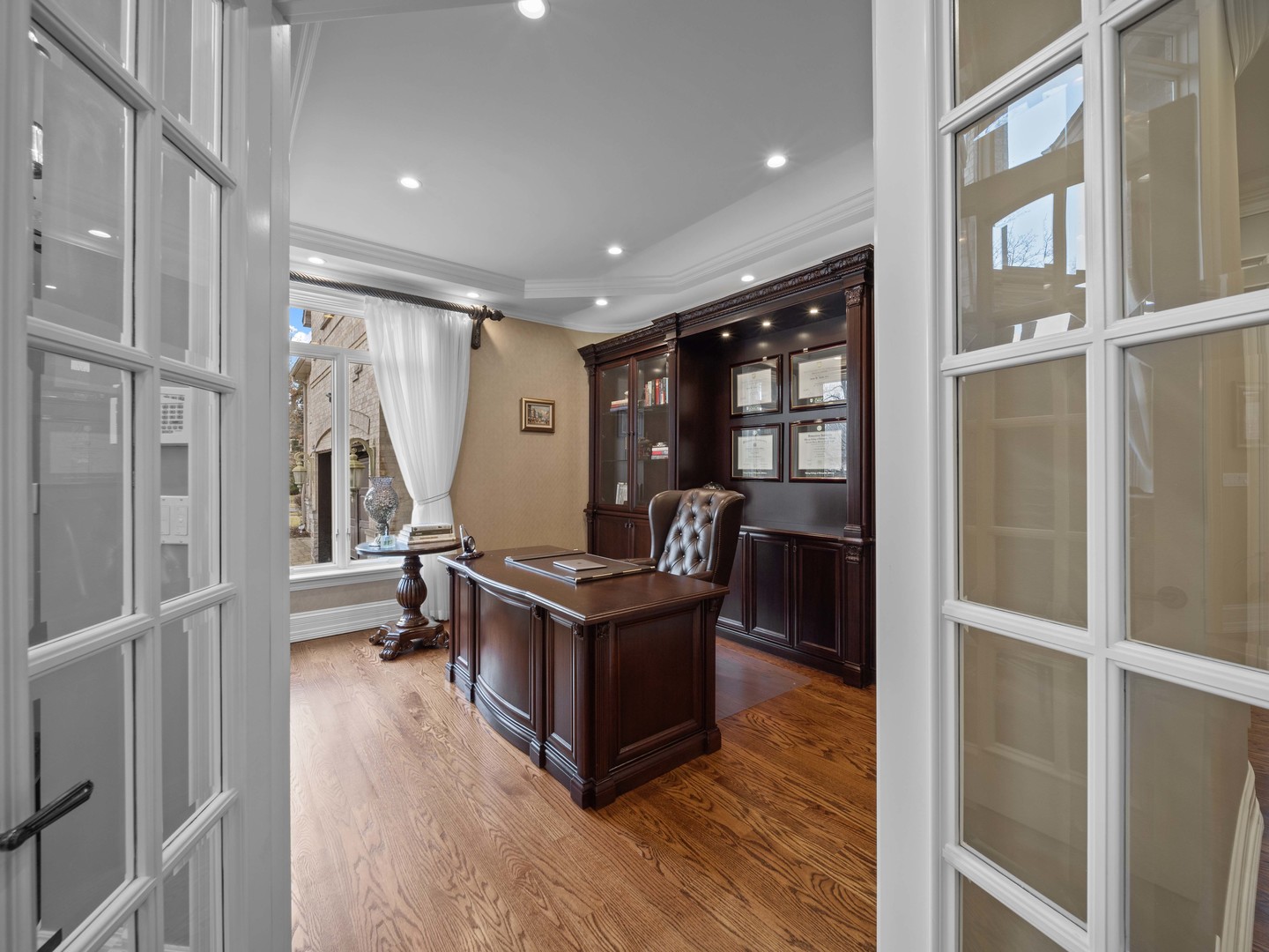 700 Greenwood Road Northbrook, IL 60062 - Photo 11 of 81 a view of a workspace with furniture and wooden floor