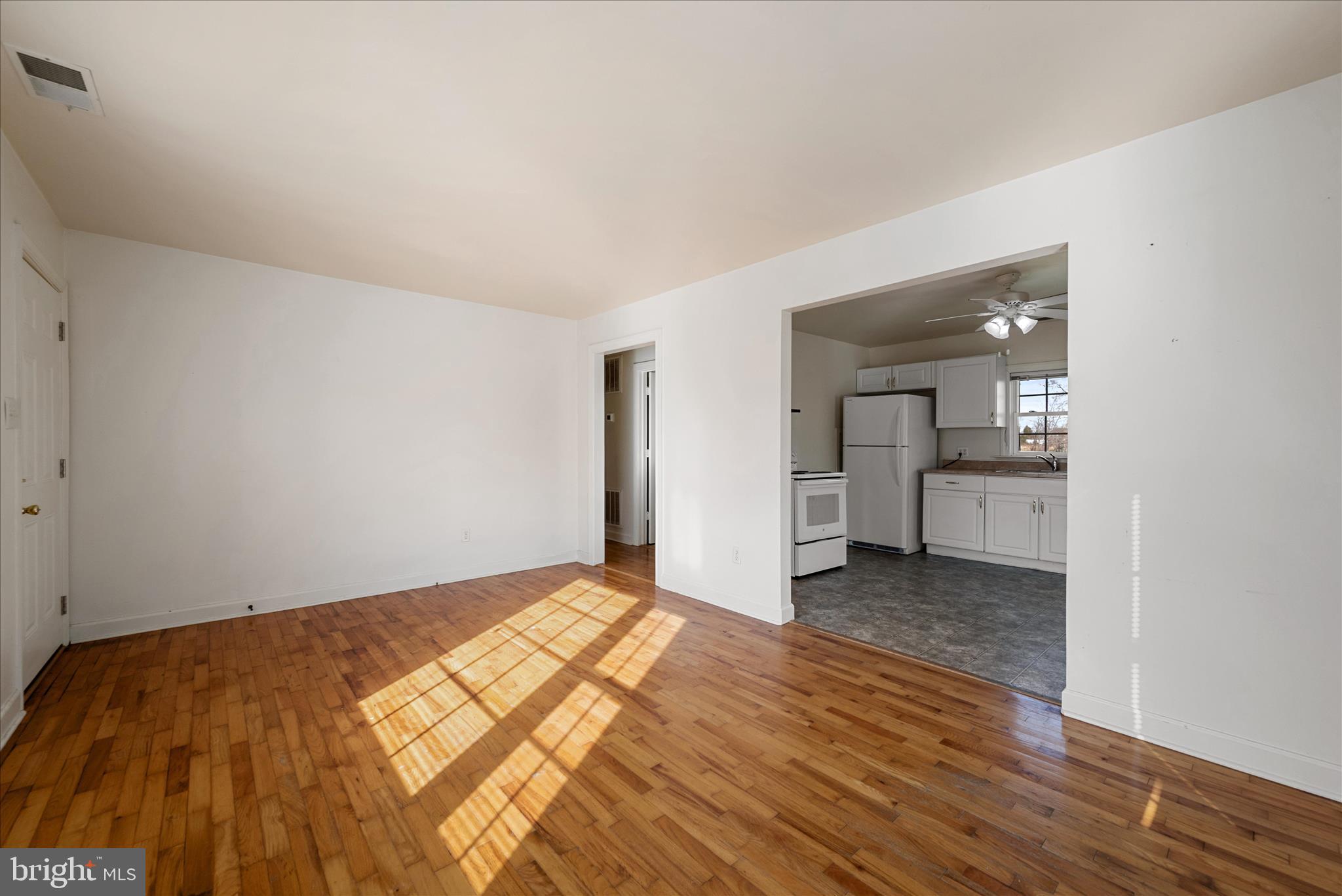 2003 Senseny Road Winchester, VA 22602 - Photo 2 of 19 Living Room