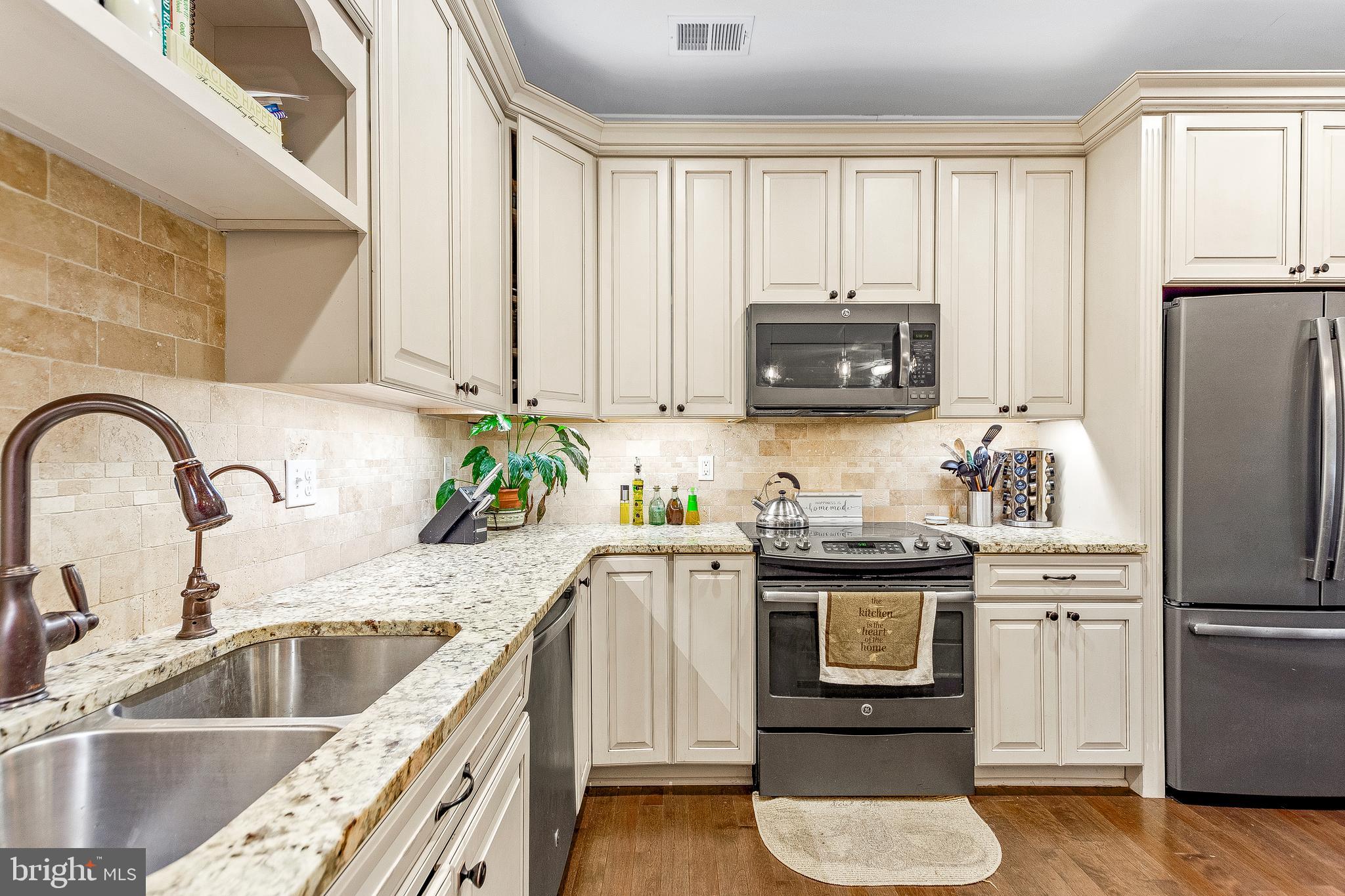 198 3 Rivers Road Harwood, MD 20776 - Photo 22 of 41 Kitchen 5