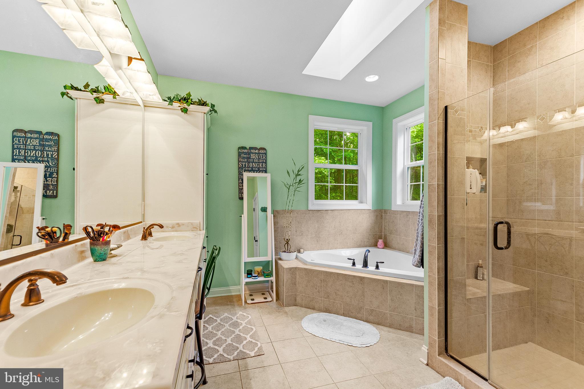 198 3 Rivers Road Harwood, MD 20776 - Photo 25 of 41 Primary Bathroom En Suite