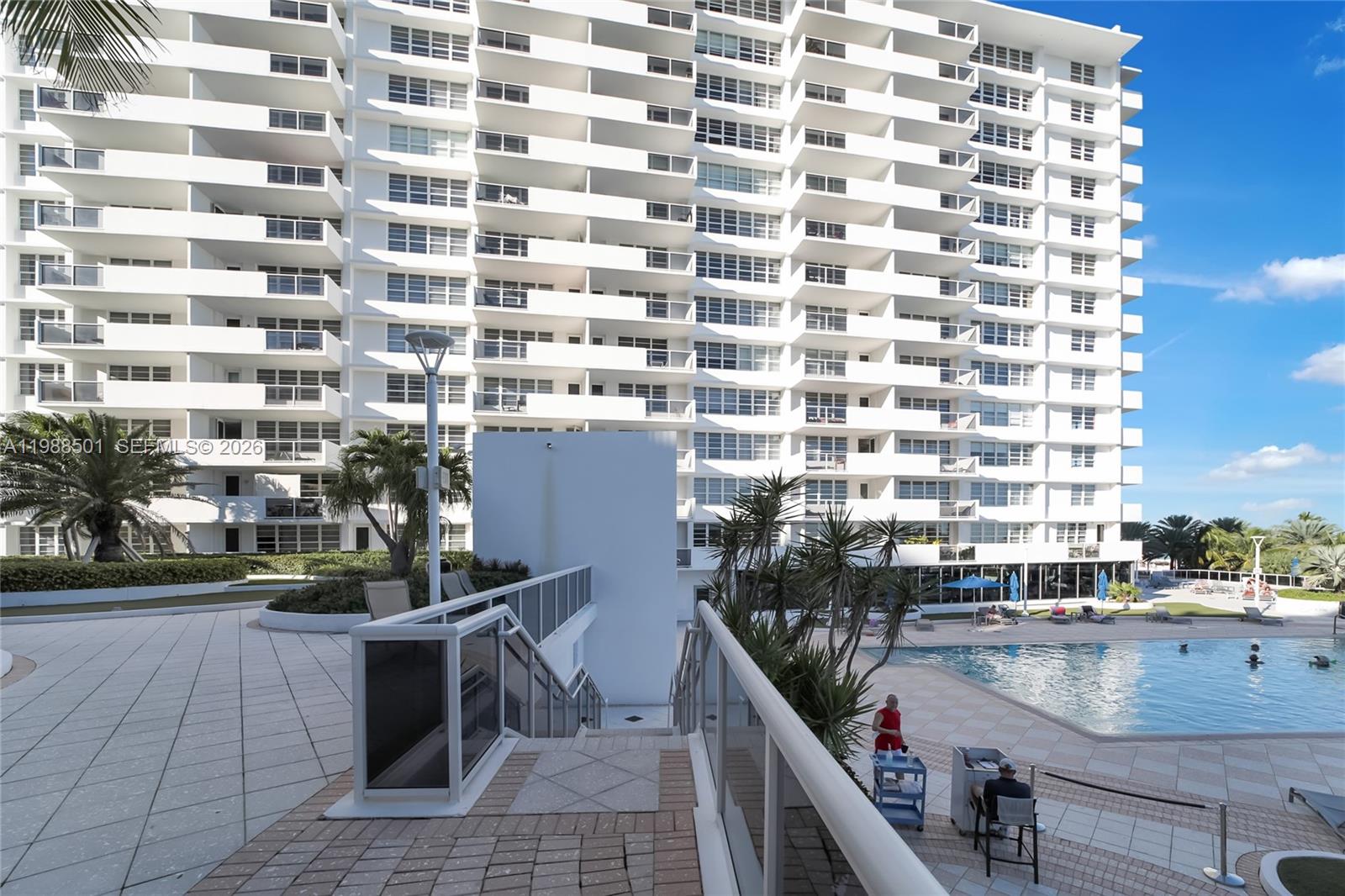 100 Lincoln Road, Unit 818 Miami Beach, FL 33139 - Photo 14 of 18 Gallery Image 14