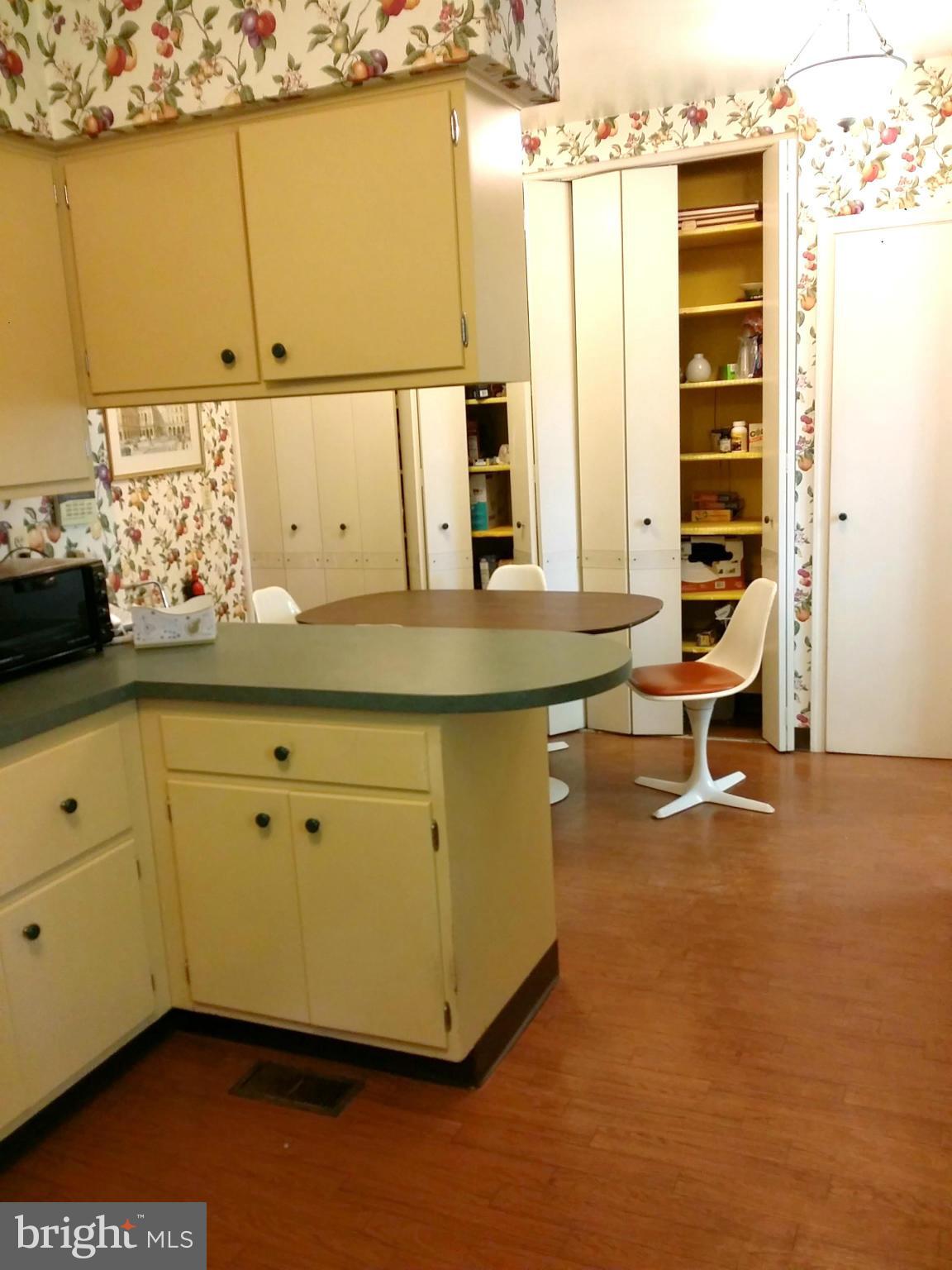 3502 Fallstaff Road Baltimore, MD 21215 - Photo 6 of 14 Kitchen