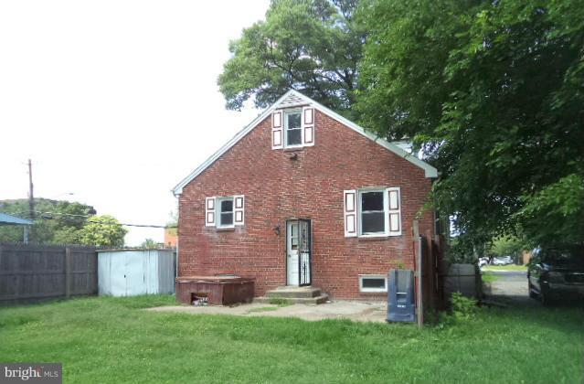 7810 Malcolm Road Clinton, MD 20735 - Photo 3 of 14 Exterior (Rear)