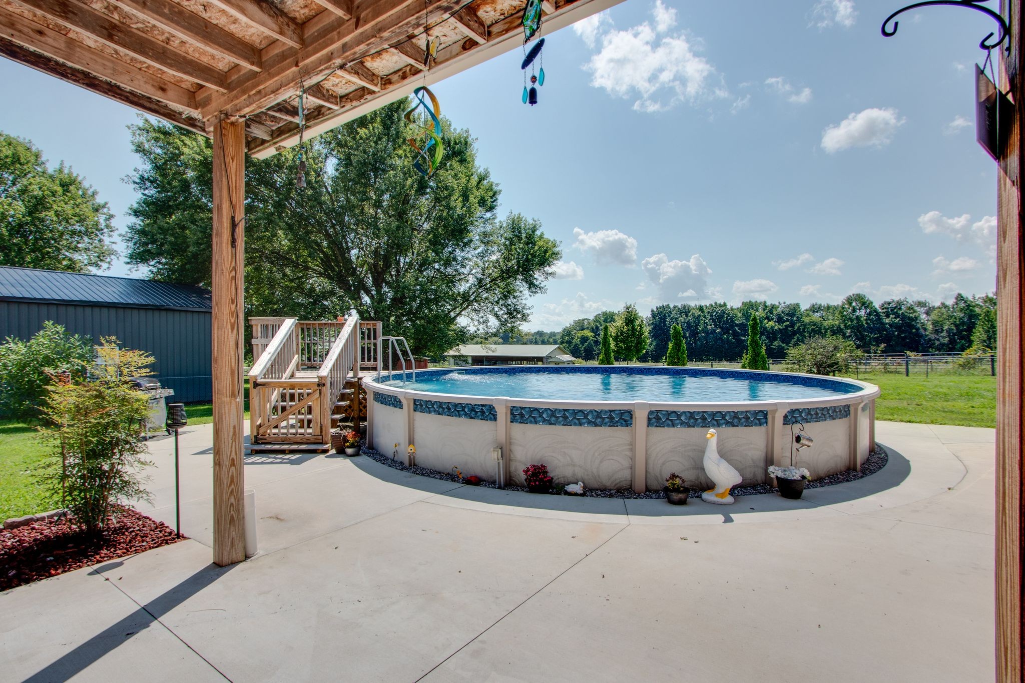 207 Eaton Heights Manchester, TN 37355 - Photo 28 of 37 a view of a terrace with sitting area