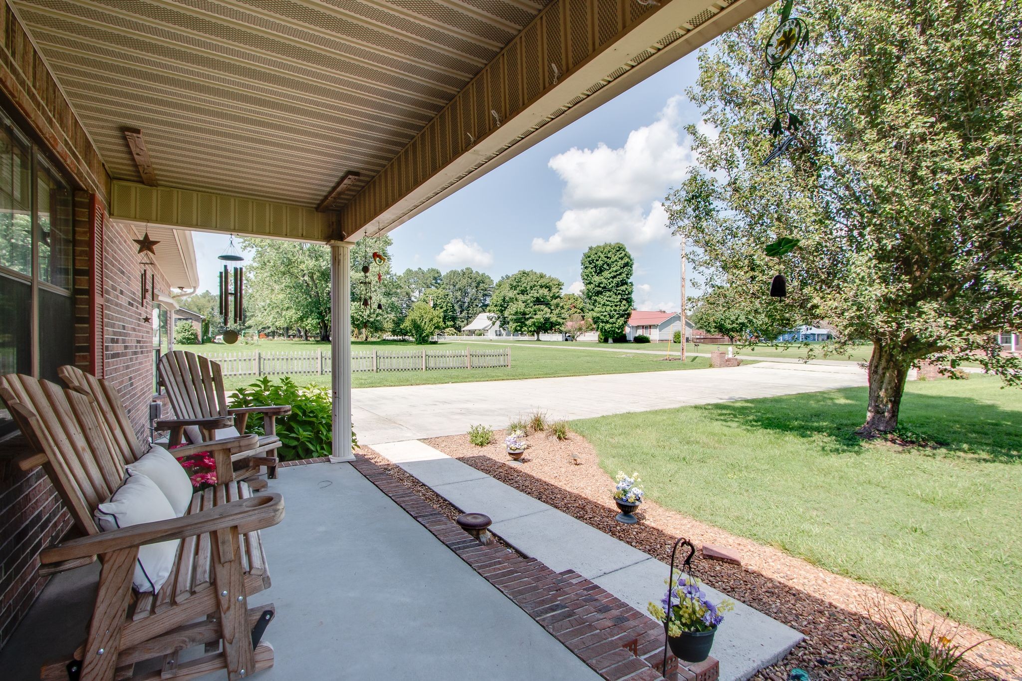 207 Eaton Heights Manchester, TN 37355 - Photo 5 of 37 a balcony with furniture and garden view