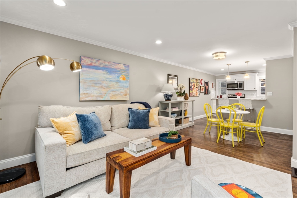 11 Oak Street, Unit 16 Wellesley, MA 02482 - Photo 2 of 27