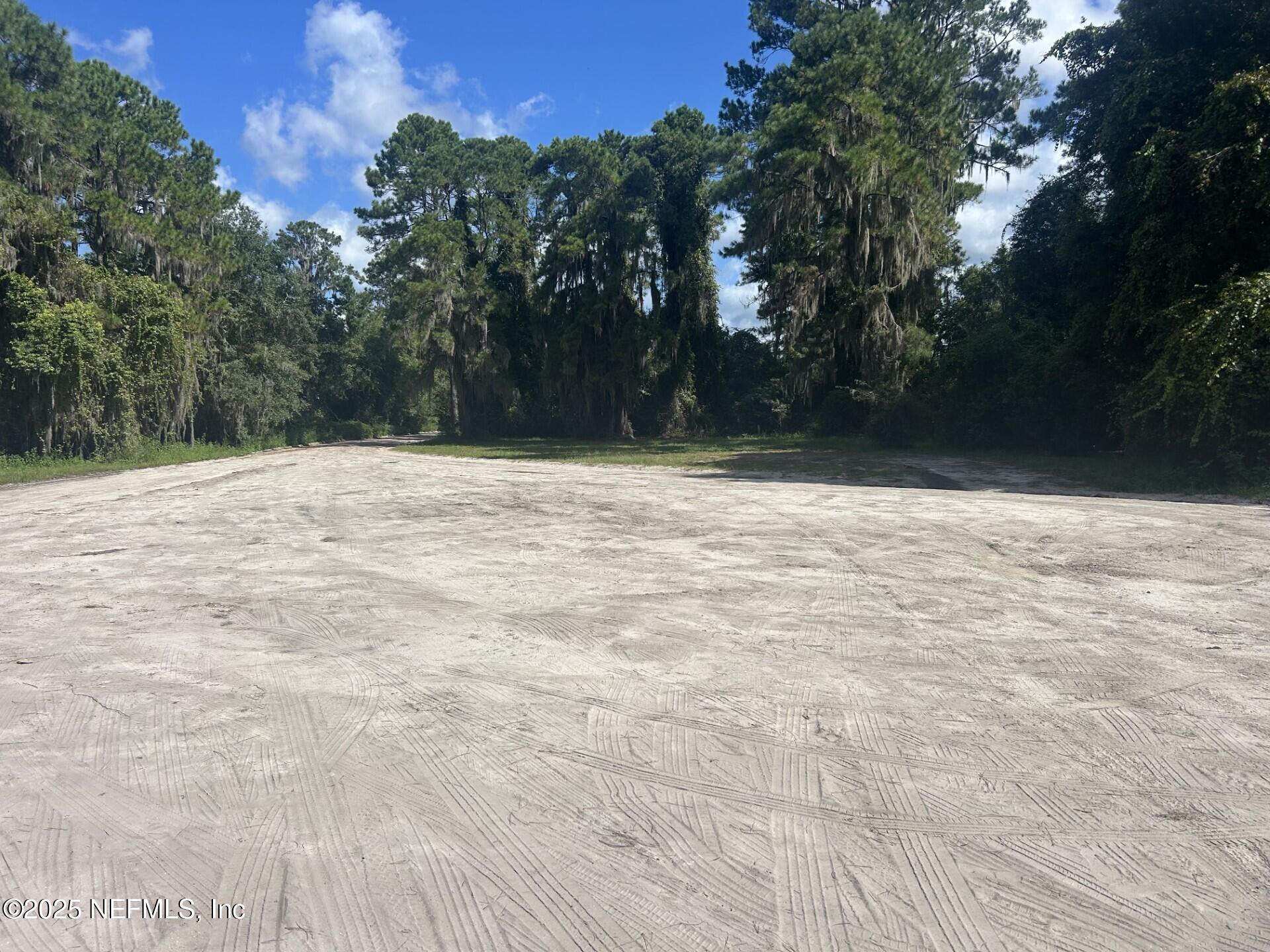 100 Georges Lake Boat Ramp Road Florahome, FL 32140 - Photo 3 of 12 a view of empty room