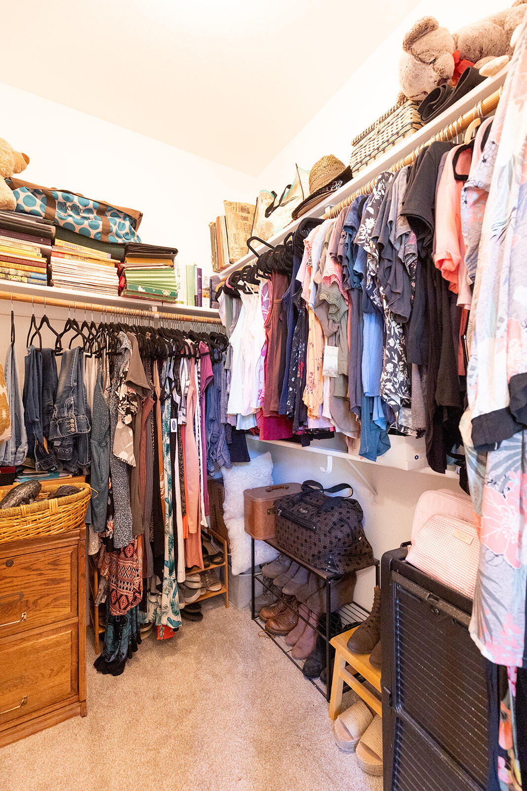 3363 Lawrence Road Redding, CA 96002 - Photo 20 of 33 a view of walk in closet with clothes and shoes