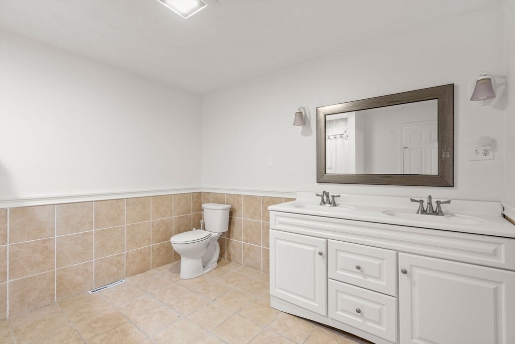 44 Connolly Road Billerica, MA 01821 - Photo 23 of 39