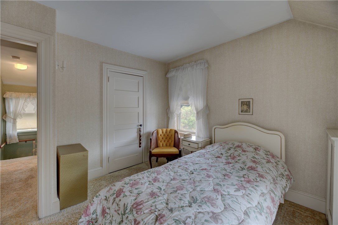 8 Chapel Road Barrington, RI 02806 - Photo 13 of 21