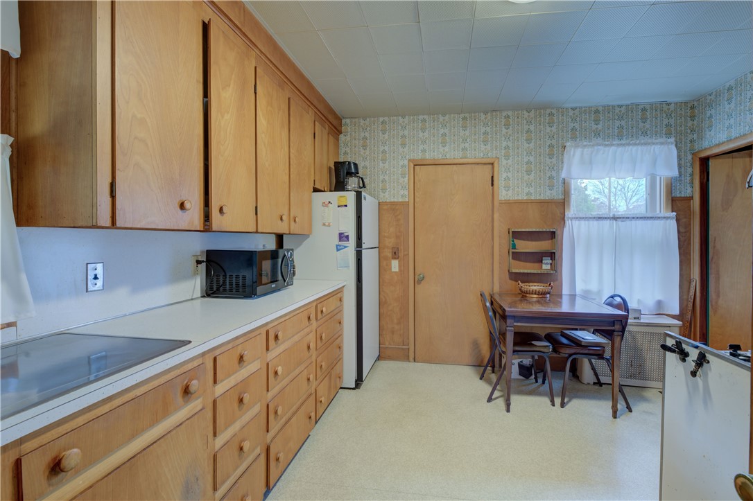 8 Chapel Road Barrington, RI 02806 - Photo 6 of 21