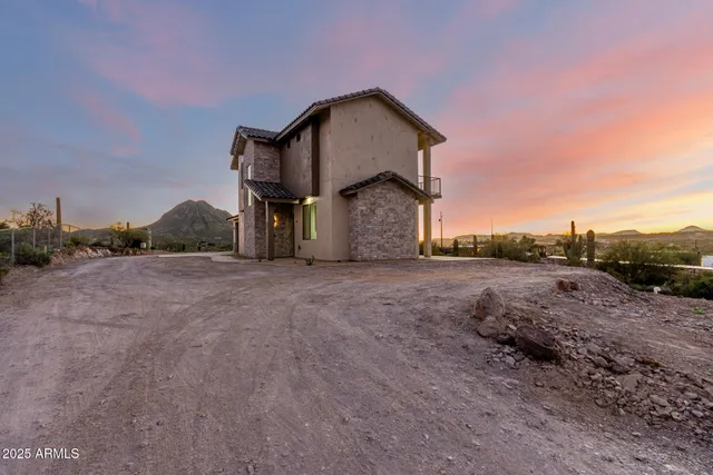 $699,990 | 2605 West Ute Court, New River, AZ 85087